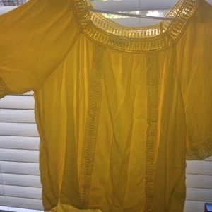 2/15 🍂 Yellow blouse
